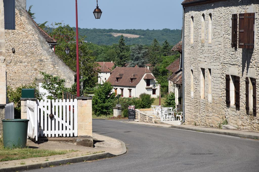 Le Petit Relais Hotel Calès Exterior foto